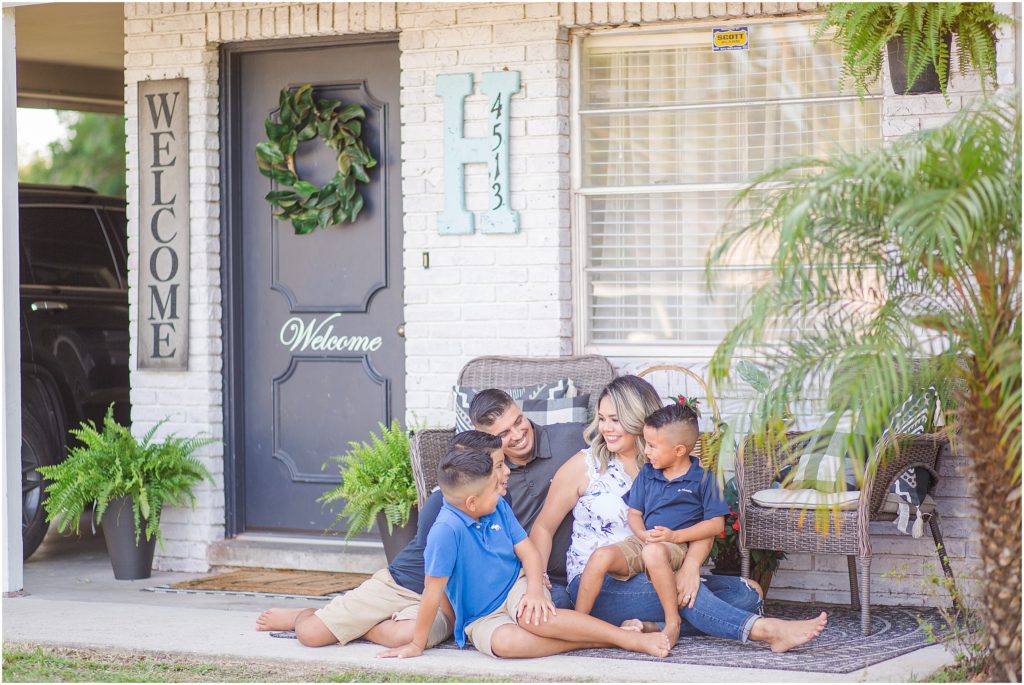 Front Porch Mini Session during COVID-19 with Megan Renee Photography in Wauchula, Florida.